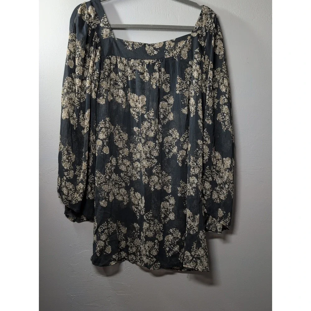 Fire Los Angeles Blouse Women's Large‎ Grey Floral Semi-Sheer Blouse